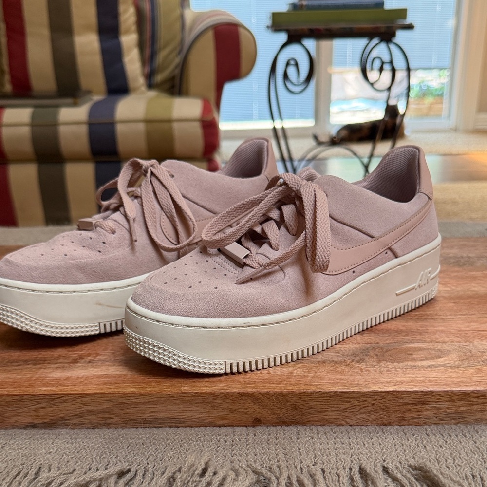 Nike Women’s Low-Top Suede Platform Sneakers - Blush